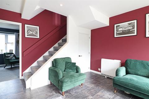 3 bedroom end of terrace house for sale, Kings Mead, South Nutfield, Redhill