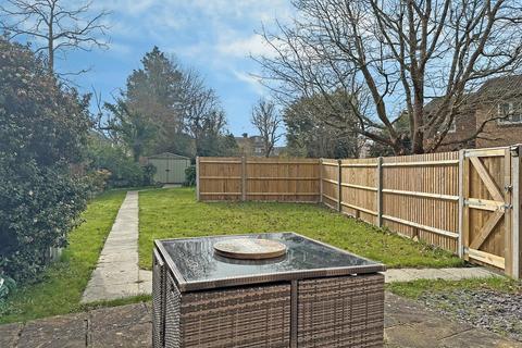 3 bedroom end of terrace house for sale, Kings Mead, South Nutfield, Redhill