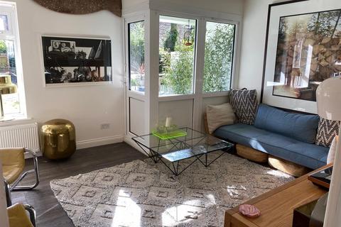 1 bedroom flat for sale, Connaught Lodge, Stroud Green