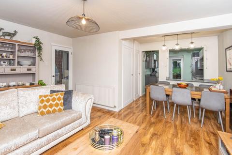 3 bedroom detached house for sale, Wolfe Close, Chesterfield S40