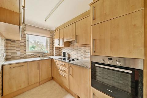 undefined, Elstree Road, Bushey WD23