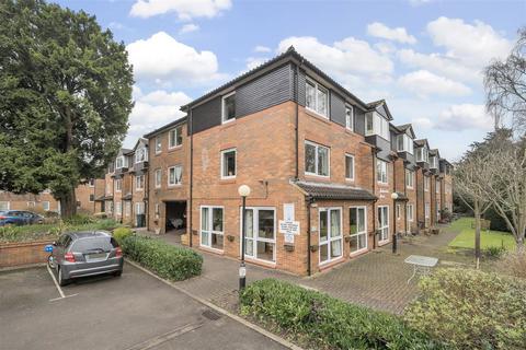 Elstree Road, Bushey WD23