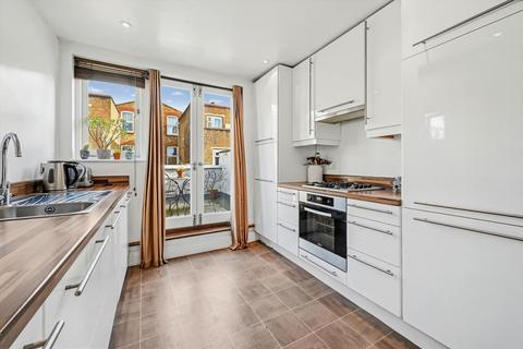 2 bedroom terraced house to rent, Ingelow Road, Battersea SW8