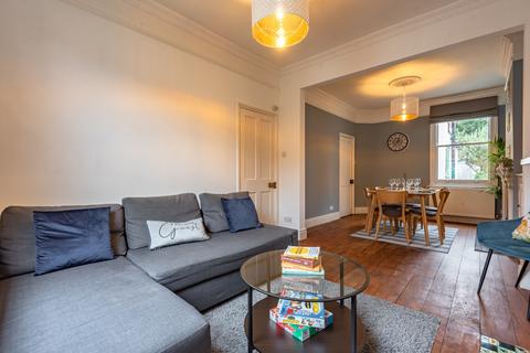 undefined, Donnington Gardens Reading RG1