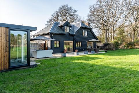 4 bedroom detached house for sale, Somersbury Lane, Ewhurst, Cranleigh, Surrey GU6