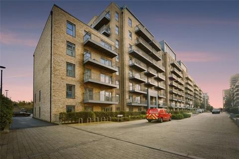 2 bedroom flat to rent, Beaufort Square, London, NW9