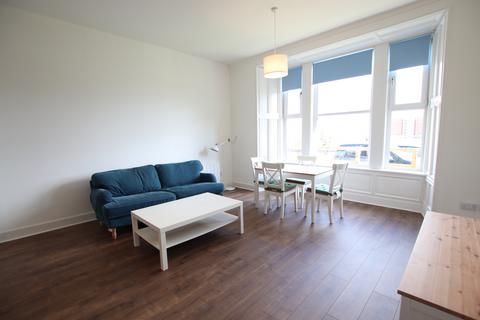 2 bedroom flat to rent, Roseangle, Dundee, DD1