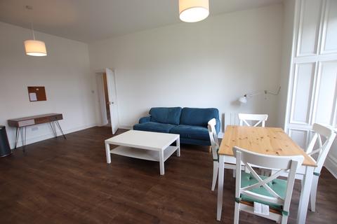 2 bedroom flat to rent, Roseangle, Dundee, DD1