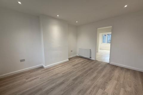 3 bedroom house to rent, Crestway, Chatham, ME5