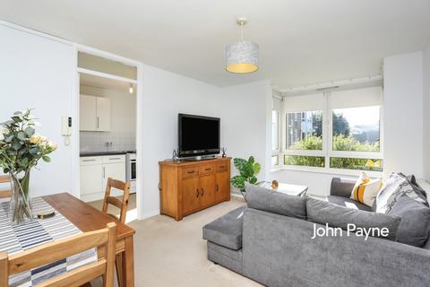 1 bedroom flat to rent, Hassendean Road London SE3