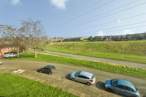2 bedroom flat for sale, Treefield Close, Wingfield, Rotherham