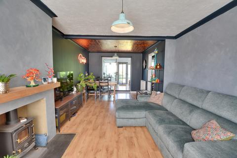 3 bedroom house for sale, Hawkins Road, Tilgate, RH10