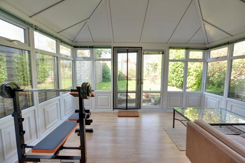 3 bedroom house for sale, Hawkins Road, Tilgate, RH10