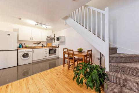 2 bedroom semi-detached house for sale, Kings Sconce Avenue, Newark, NG24