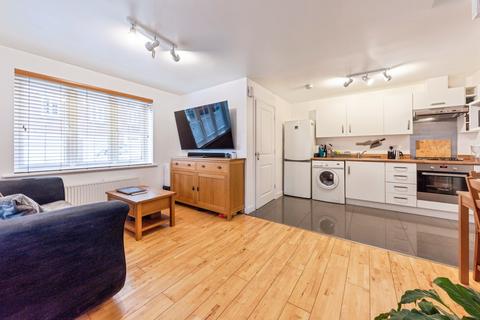 2 bedroom semi-detached house for sale, Kings Sconce Avenue, Newark, NG24