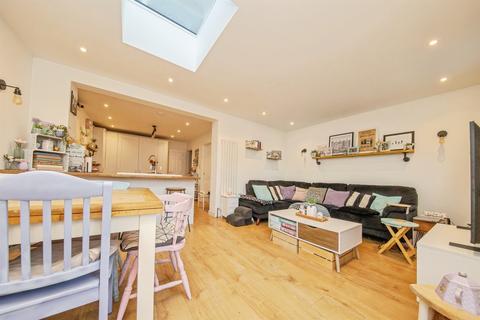 3 bedroom semi-detached house for sale, Main Road, Harwich