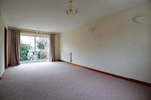3 bedroom detached house for sale, Chiltern Close, Oakham LE15