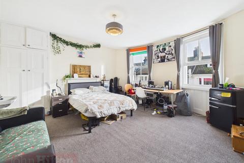 1 bedroom terraced house to rent, St. Georges Terrace, Brighton
