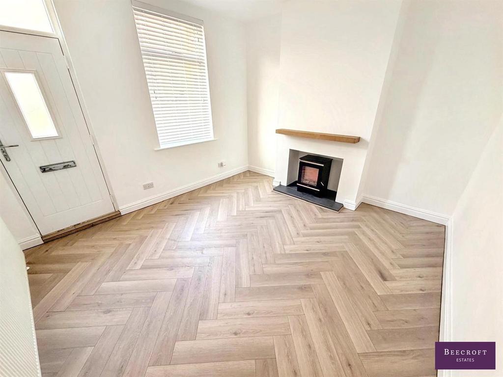 1ec5a8b8-00f5-459a-8a47-cab2856a8875.jpg