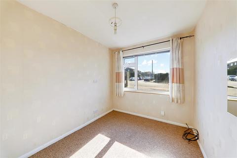 3 bedroom chalet for sale, Sackville Crescent, Broadwater, Worthing, West Sussex, BN14 8BP