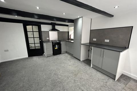 2 bedroom end of terrace house to rent, Heywood Lane, Austerlands, Oldham