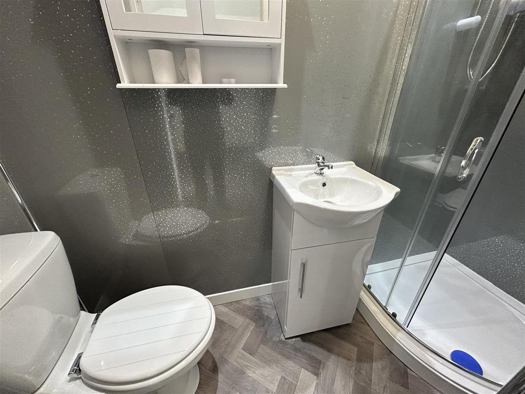 En suite shower room