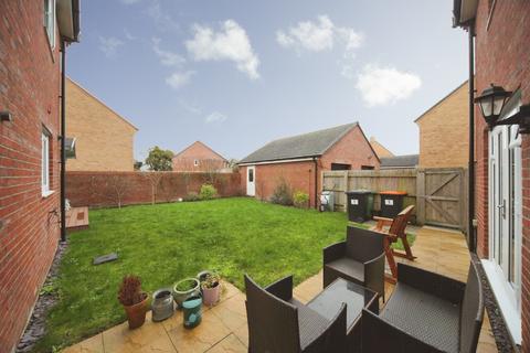 4 bedroom detached house for sale, Orpington Rise, Houghton Regis, Dunstable