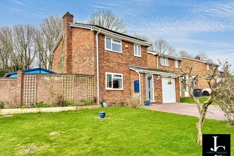 3 bedroom detached house for sale, Lambeth Drive, Telford TF3