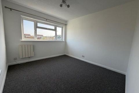2 bedroom flat to rent, Shakespeare Walk, Eastbourne BN23