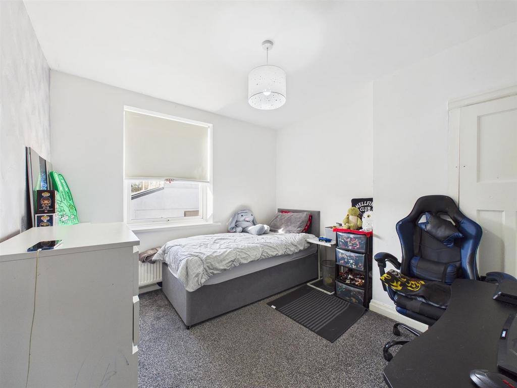 Bedroom: