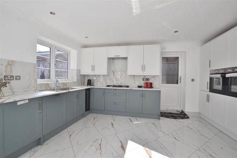 undefined, Albert Street, Fleet GU51