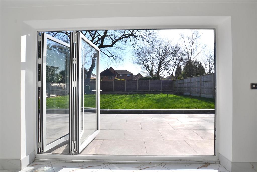 Bi-Fold Doors, Garden.JPG
