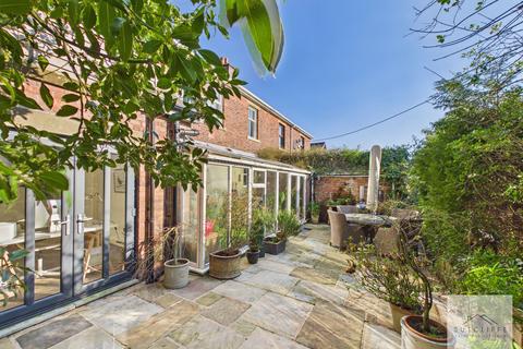 3 bedroom semi-detached house for sale, Garstang Road, Bowgreave, PR3