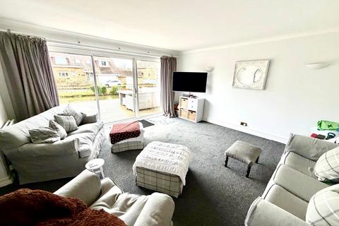 4 bedroom detached house for sale, Hythe End Road, Wraysbury, Staines-upon-Thames, Berkshire, TW19
