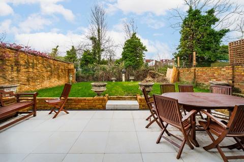 4 bedroom terraced house for sale, Purves Road, London NW10