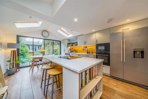 3 bedroom house for sale, York Road, Teddington TW11