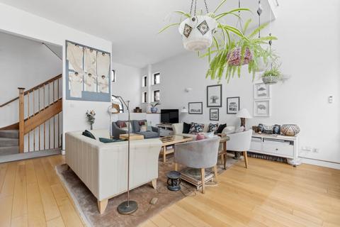 3 bedroom house for sale, Orleston Mews, London, N7