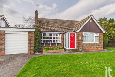 4 bedroom detached bungalow for sale, Chatsworth Road, High Lane, Stockport, SK6