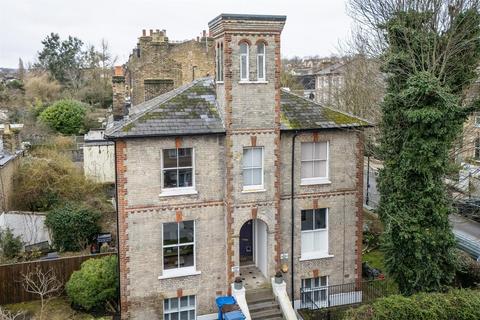 2 bedroom flat for sale, Talfourd Road, Peckham, SE15