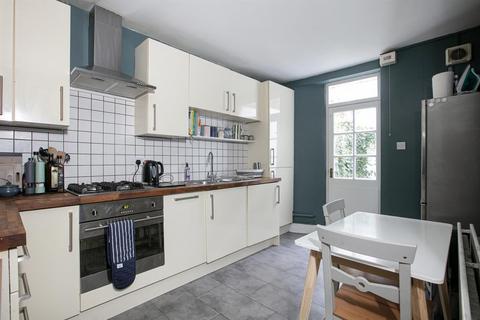 2 bedroom flat for sale, Talfourd Road, Peckham, SE15