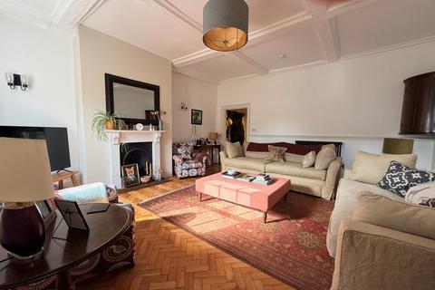 3 bedroom house to rent, St James Square, Monmouth, NP25