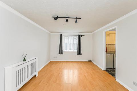 2 bedroom flat for sale, Lower Hall Lane, Chingford,