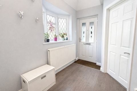 3 bedroom semi-detached house for sale, Crescent Drive, Orpington BR5