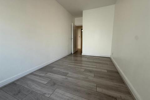 2 bedroom flat to rent, Fonthill Road
