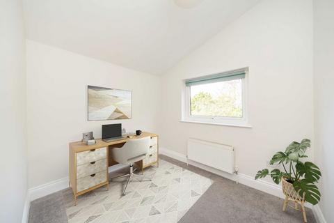 undefined, Charlmont Road, London SW17