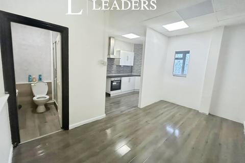 Studio to rent, Southchurch Road, Southend-on-Sea, SS1