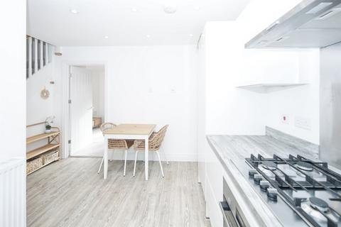 undefined, Hawthorn Drive, Burton Green, Kenilworth