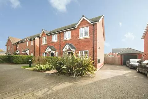 2 bedroom semi-detached house for sale,