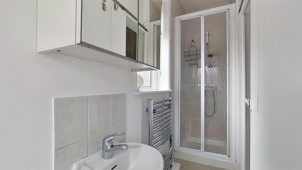 1st-Floor-Garratt-Lane-Earlsfield-SW18-09282022 22