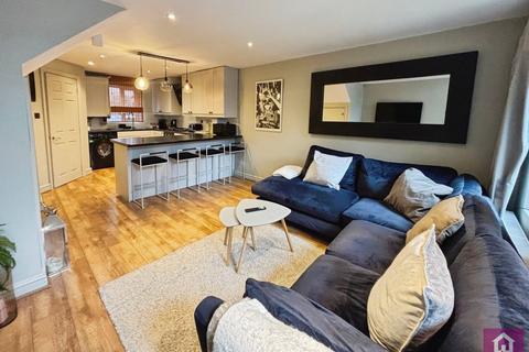 4 bedroom house to rent, Adamson Gardens, Manchester, Greater Manchester, M20